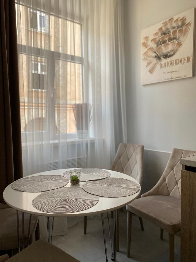 לבוב Homelike Apartment מראה חיצוני תמונה